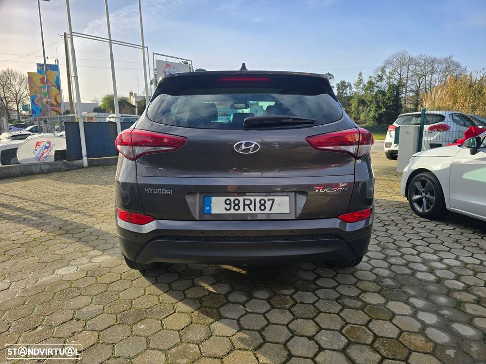 Hyundai Tucson 1.7 CRDi Executive - 6