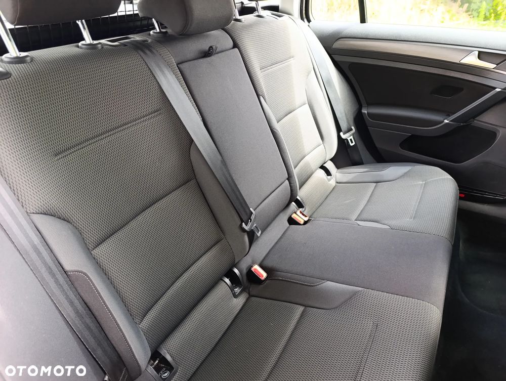 Volkswagen Golf VII 1.6 TDI BMT Comfortline - 17
