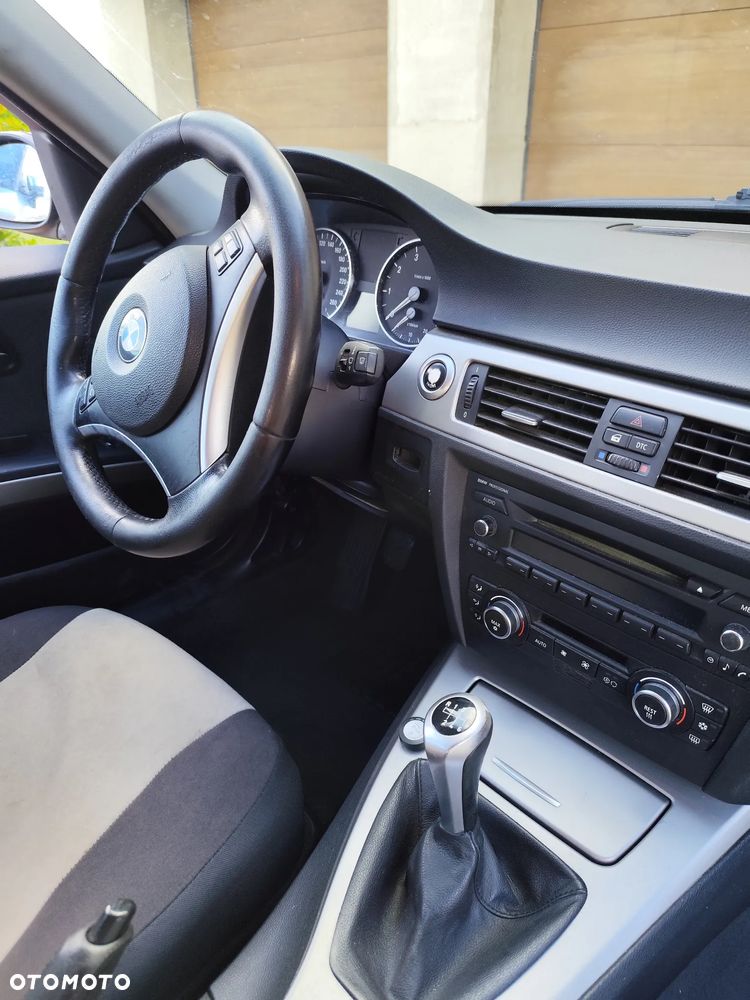 BMW Seria 3 - 12