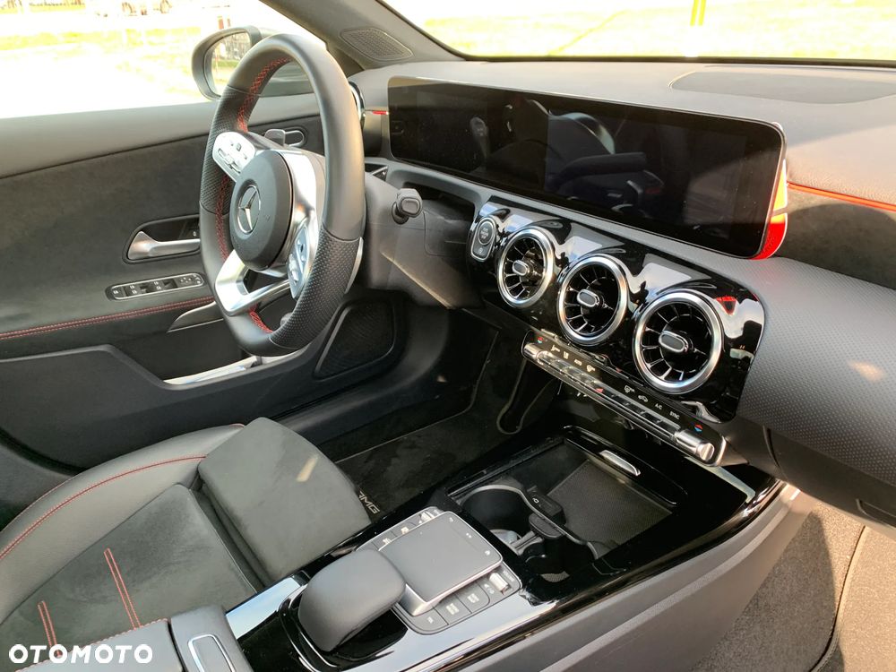 Mercedes-Benz Klasa A 200 AMG Line 7G-DCT - 15