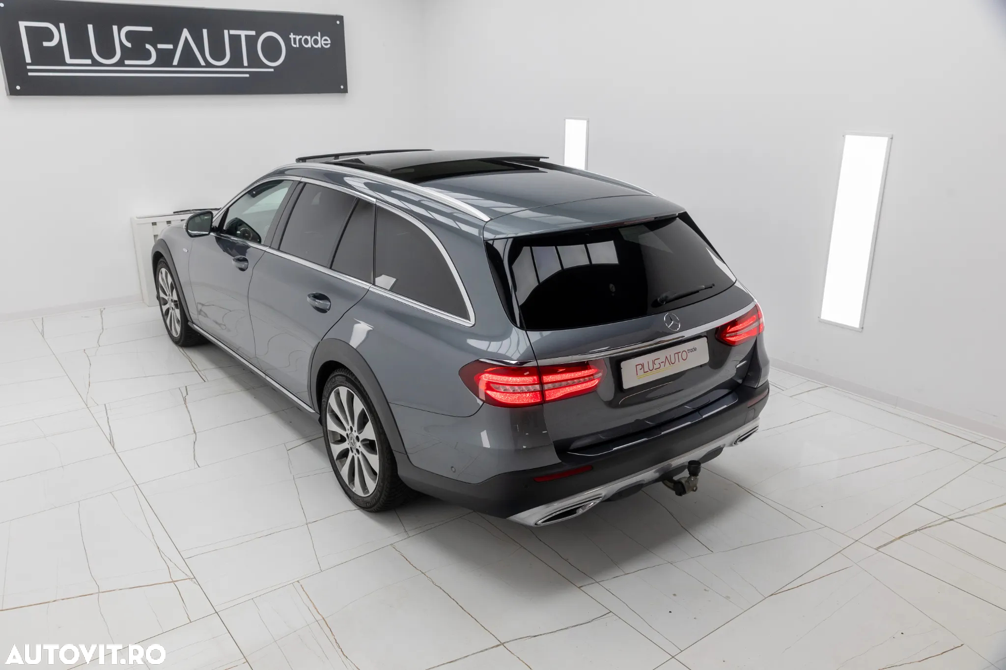 Mercedes-Benz E 220 d 4Matic 9G-TRONIC Avantgarde - 16