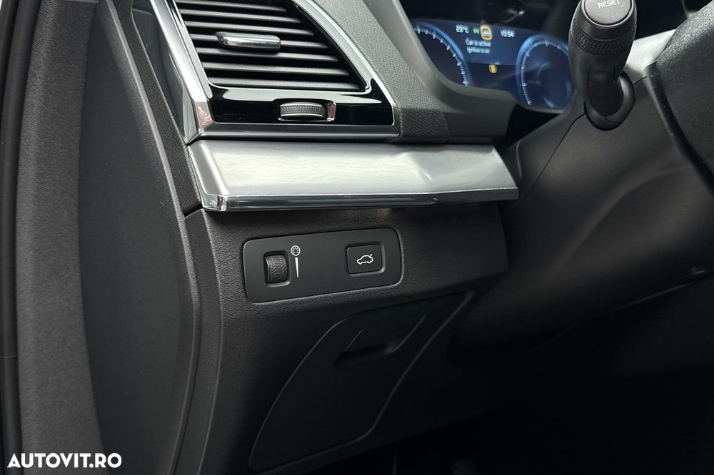 Volvo XC 90 - 23