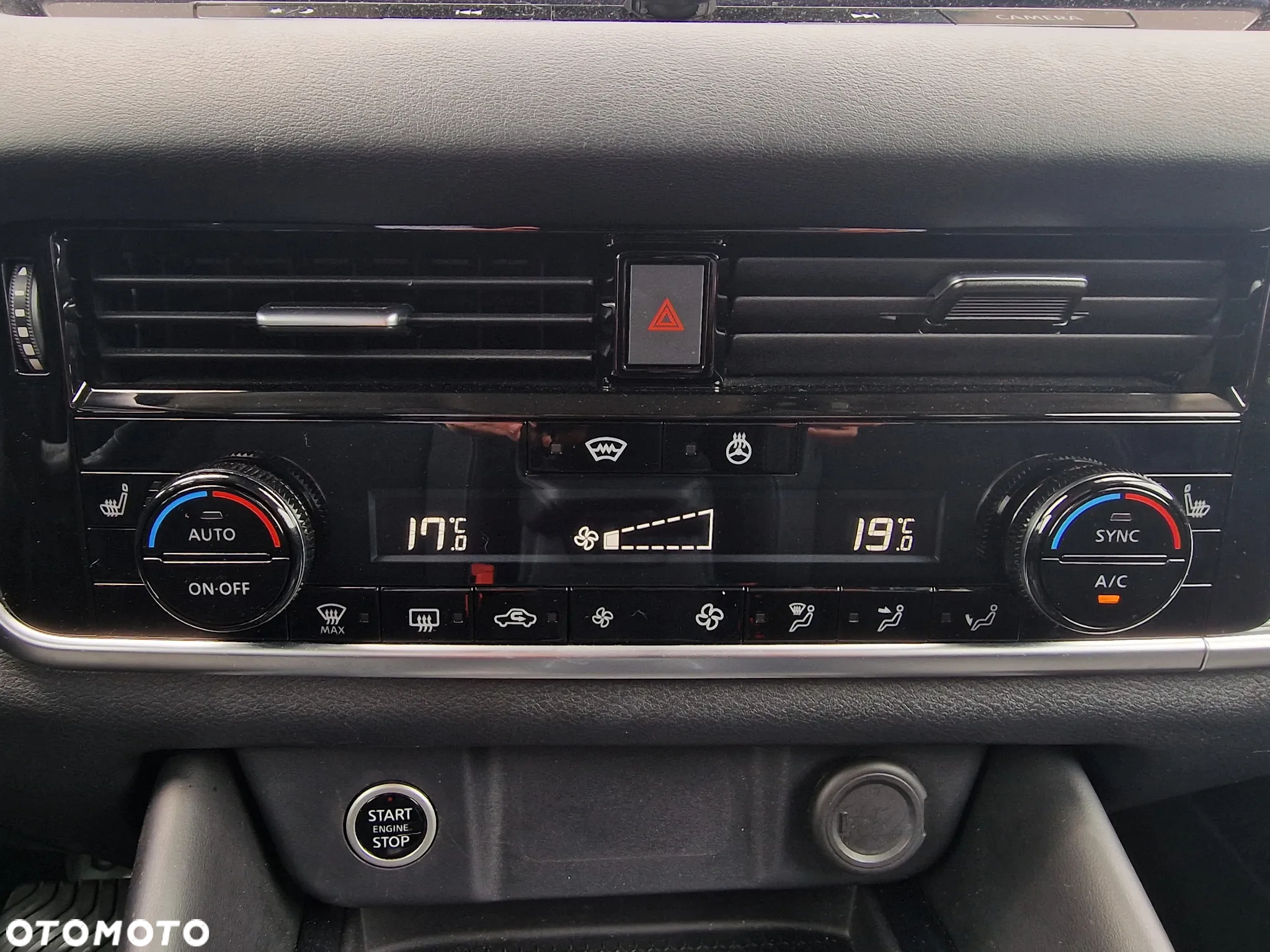 Nissan Qashqai - 12