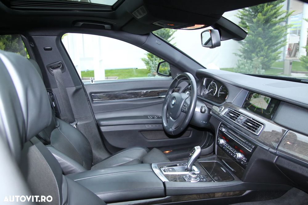 BMW Seria 7 750Li Aut. - 25