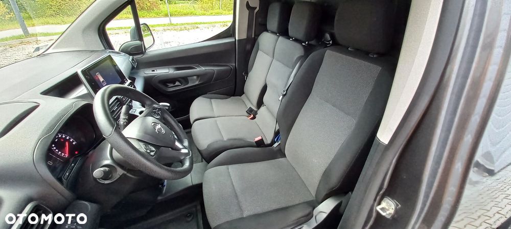Opel COMBO - 19