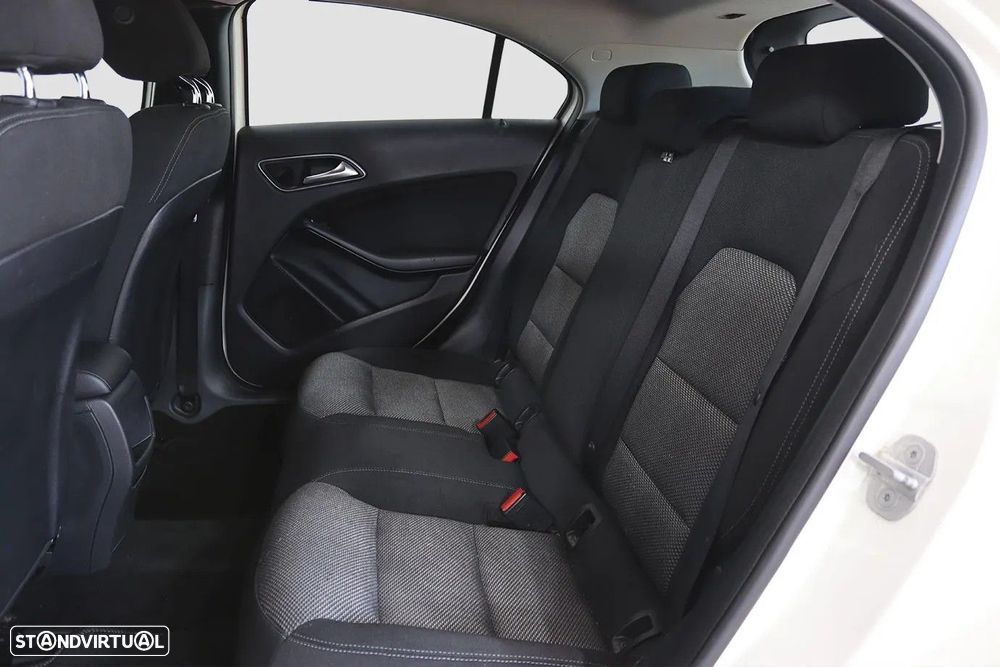 Mercedes-Benz A 180 - 14