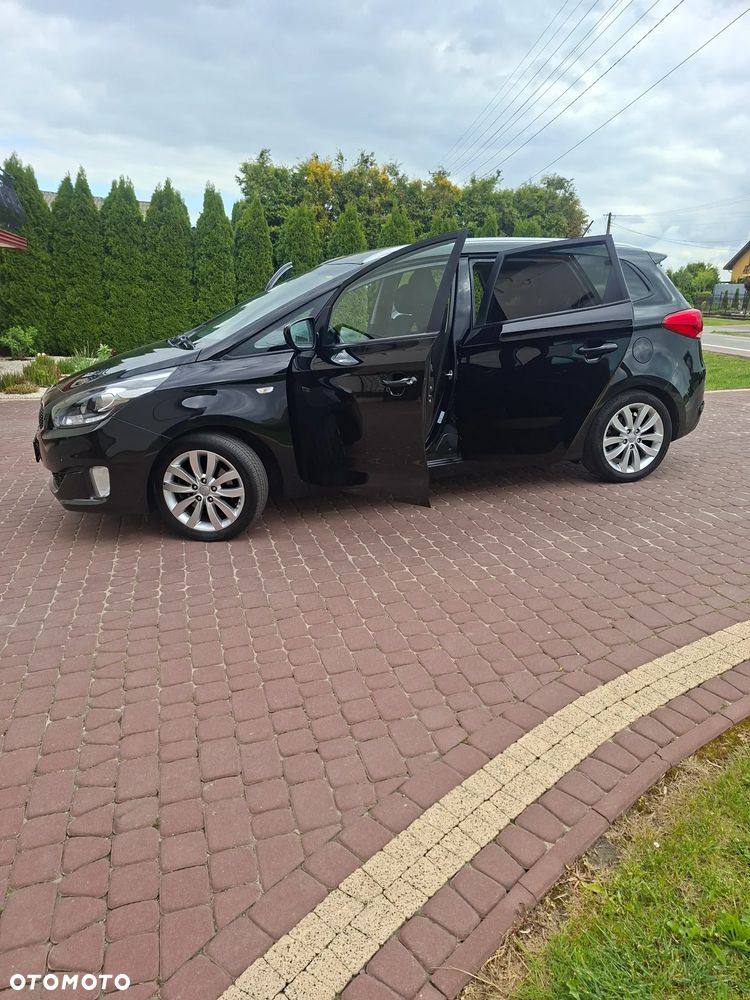 Kia Carens 1.6 GDI Dream Team Edition - 6