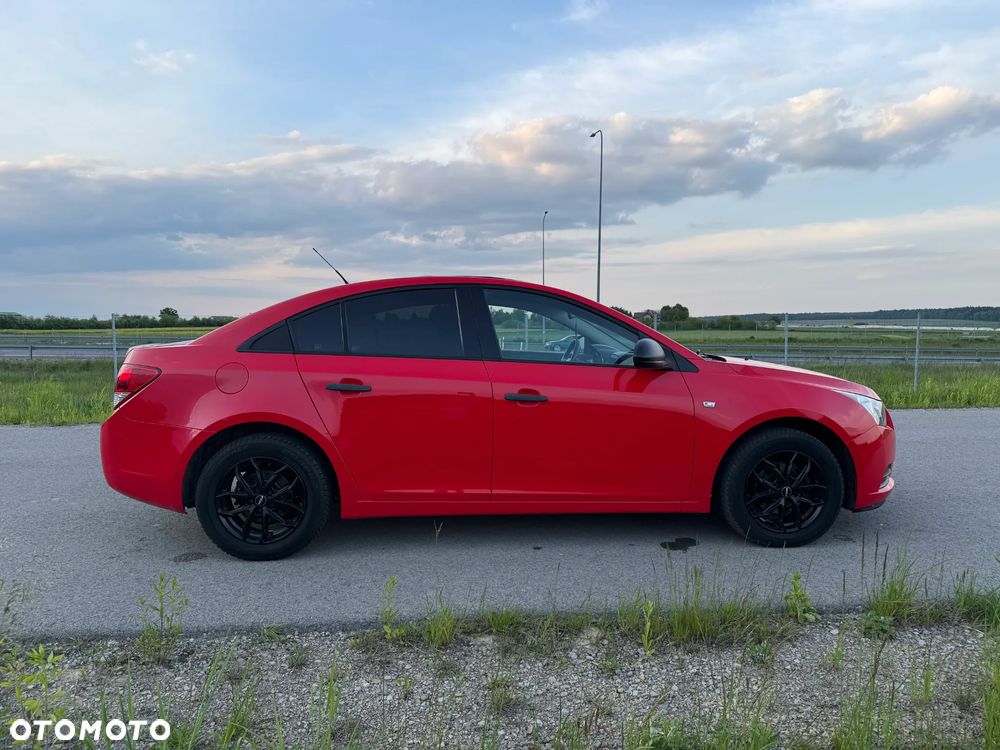Chevrolet Cruze 1.6 LS - 6