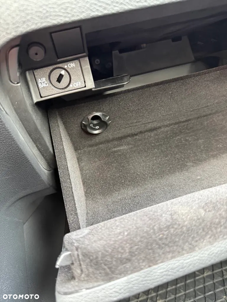 Volkswagen Golf - 12