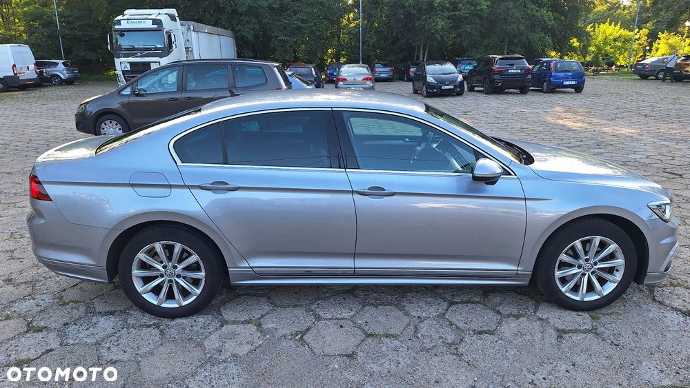 Volkswagen Passat - 6