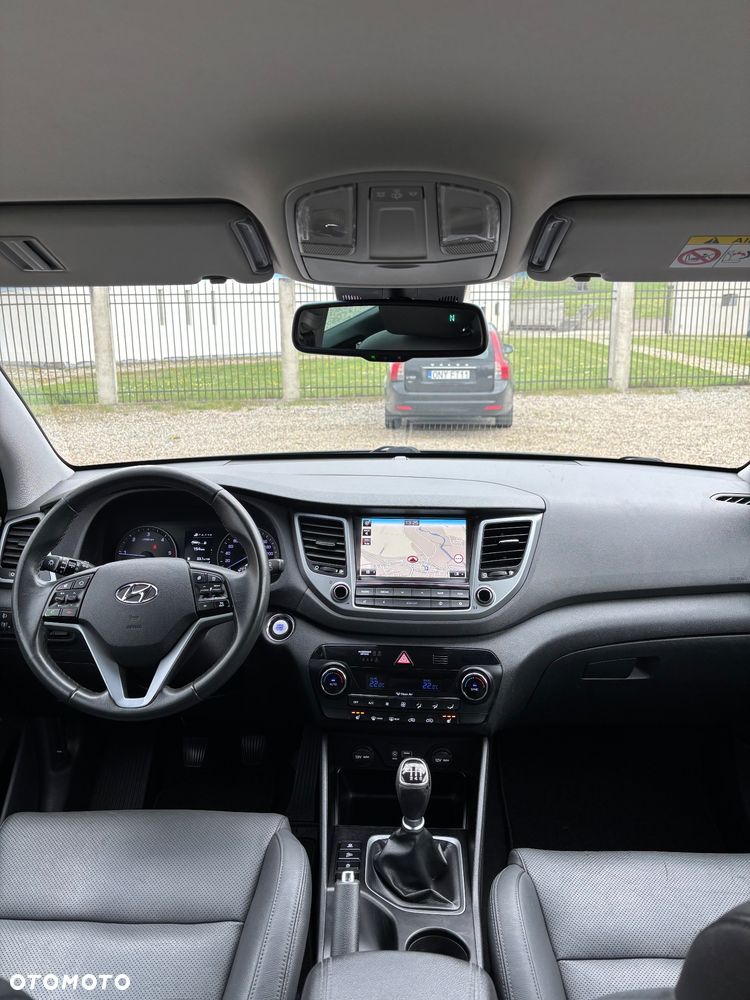 Hyundai Tucson 2.0 CRDI BlueDrive Style 2WD - 16