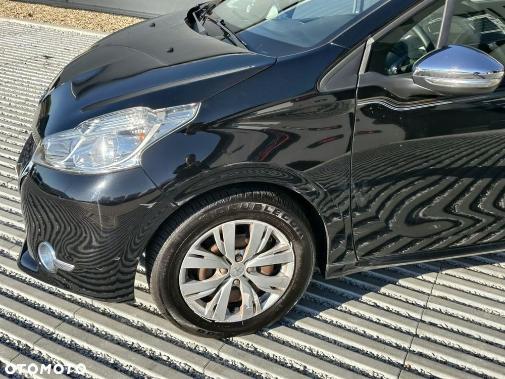 Peugeot 208 - 24
