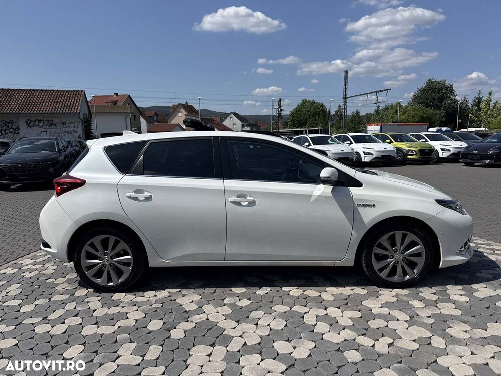 Toyota Auris 1.8 VVT-i Automatik Executive - 4
