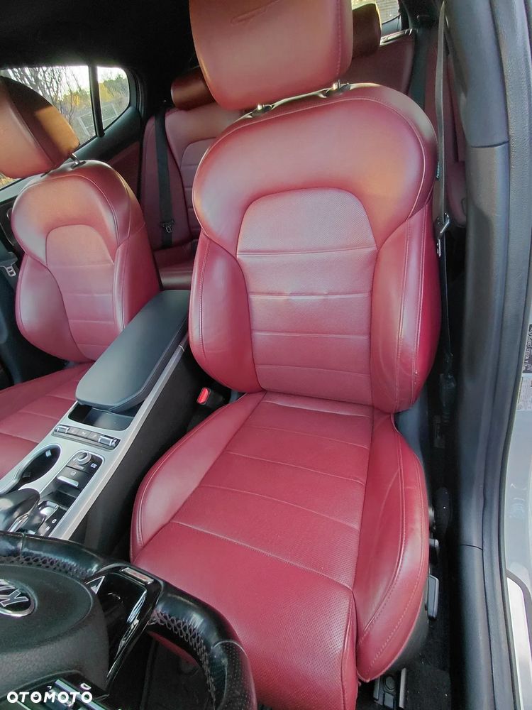 Kia Stinger 3.3 T-GDI AWD GT - 17