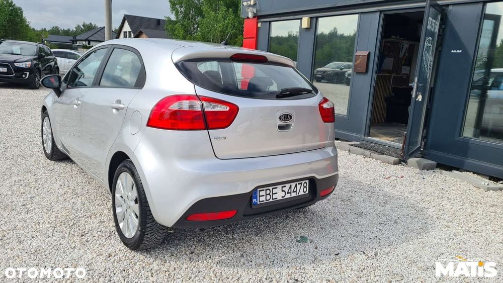 Kia Rio - 37