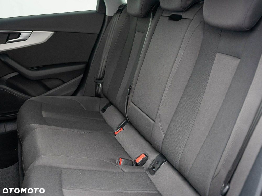 Audi A4 Avant 35 TFSI mHEV S tronic - 27