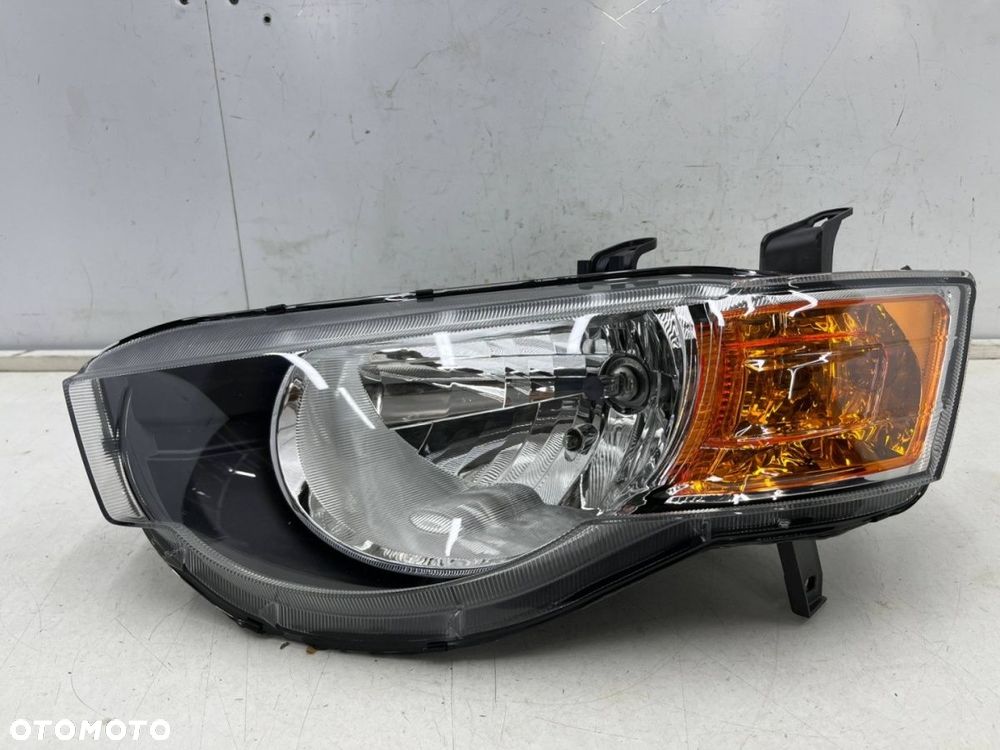 Lampa reflektor Mitsubishi Colt 6 VI Z30 LIFT 08-12r. NOWA lewa przednia ORYGINALNA EUROPA 8301b179 - 1