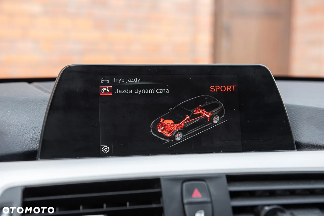 BMW Seria 3 318d - 15