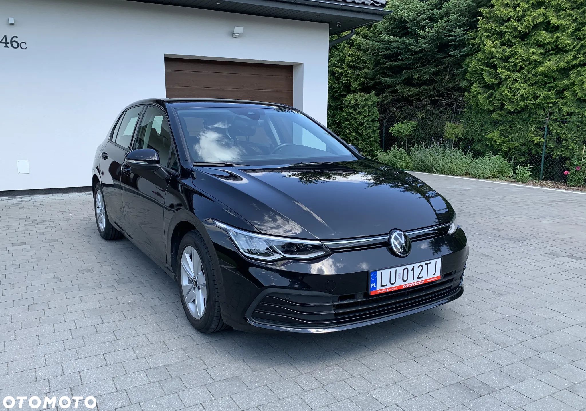 Volkswagen Golf VIII 1.0 TSI - 1