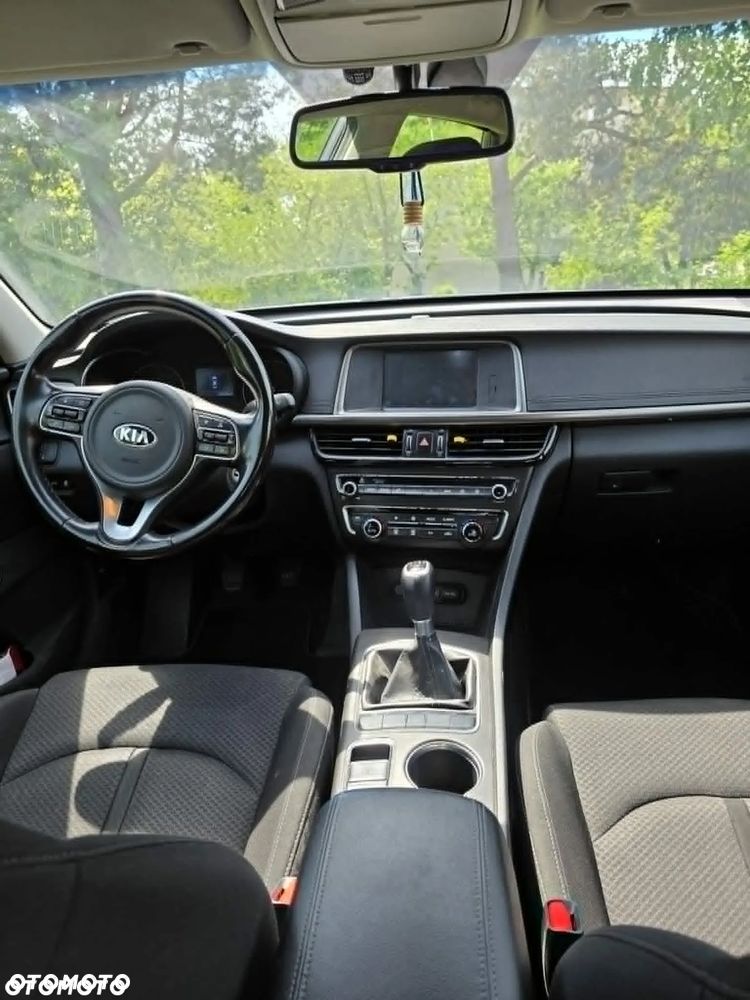 Kia Optima - 7