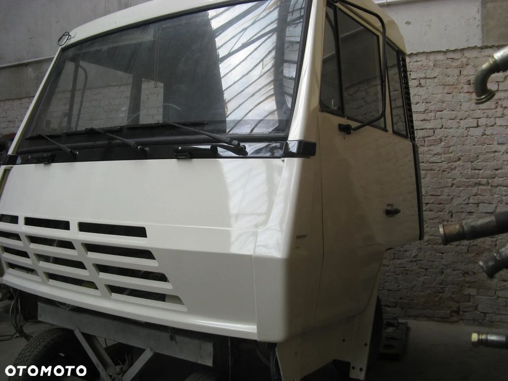 Steyr  Man wyprzedaż silników resor reduktor skrzynia - 7