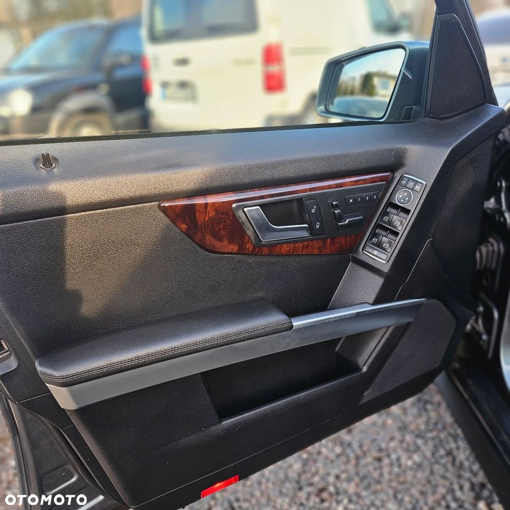 Mercedes-Benz GLK - 23