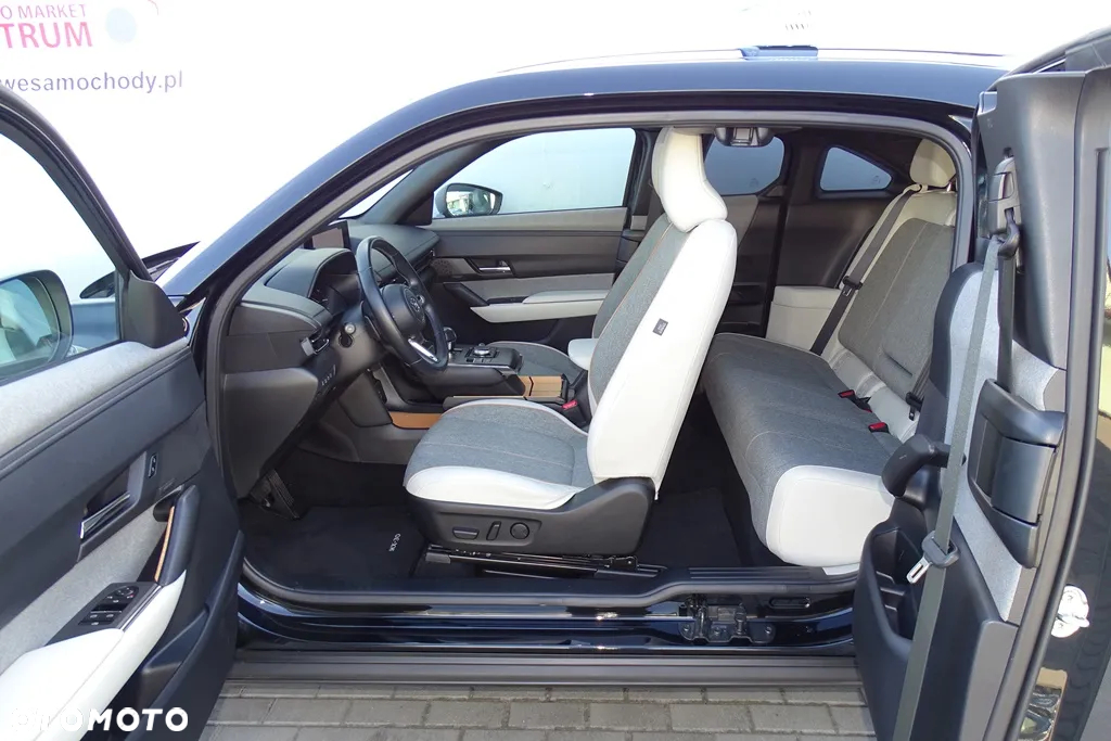 Mazda MX-30 e-SKYACTIV EV MAKOTO - 24