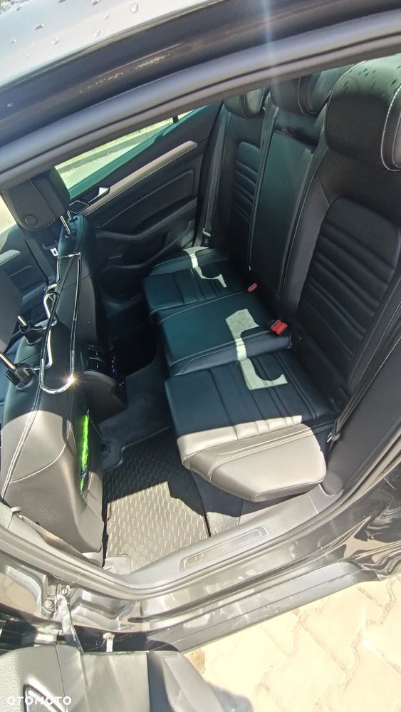Volkswagen Passat 2.0 TDI BMT Highline - 22