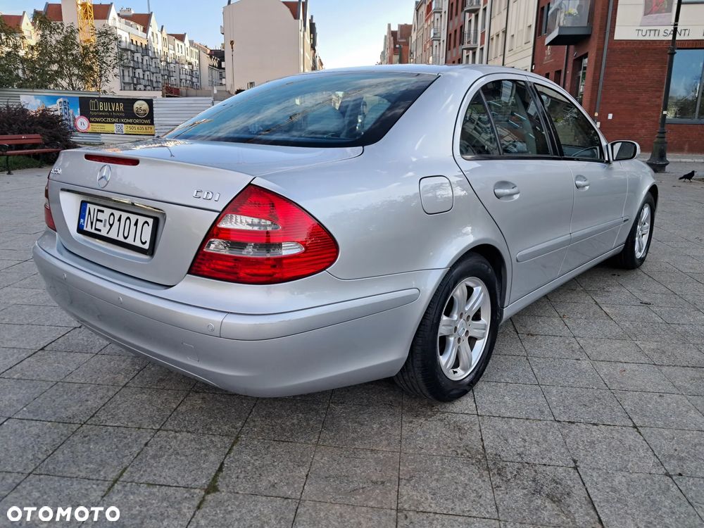 Mercedes-Benz Klasa E 220 CDI Automatik Classic - 4