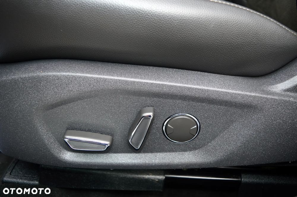 Ford Mondeo 2.0 TDCi Bi-Turbo PowerShift-Aut Titanium - 35