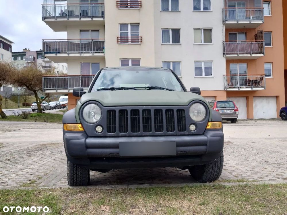 Jeep Liberty - 2