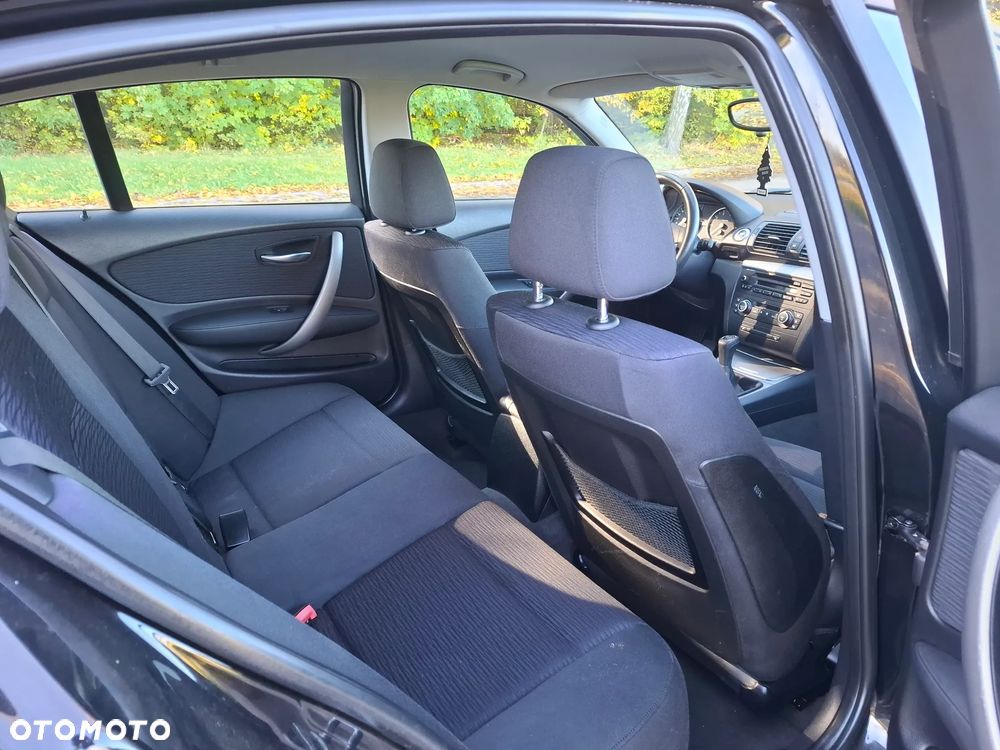 BMW Seria 1 116i - 11