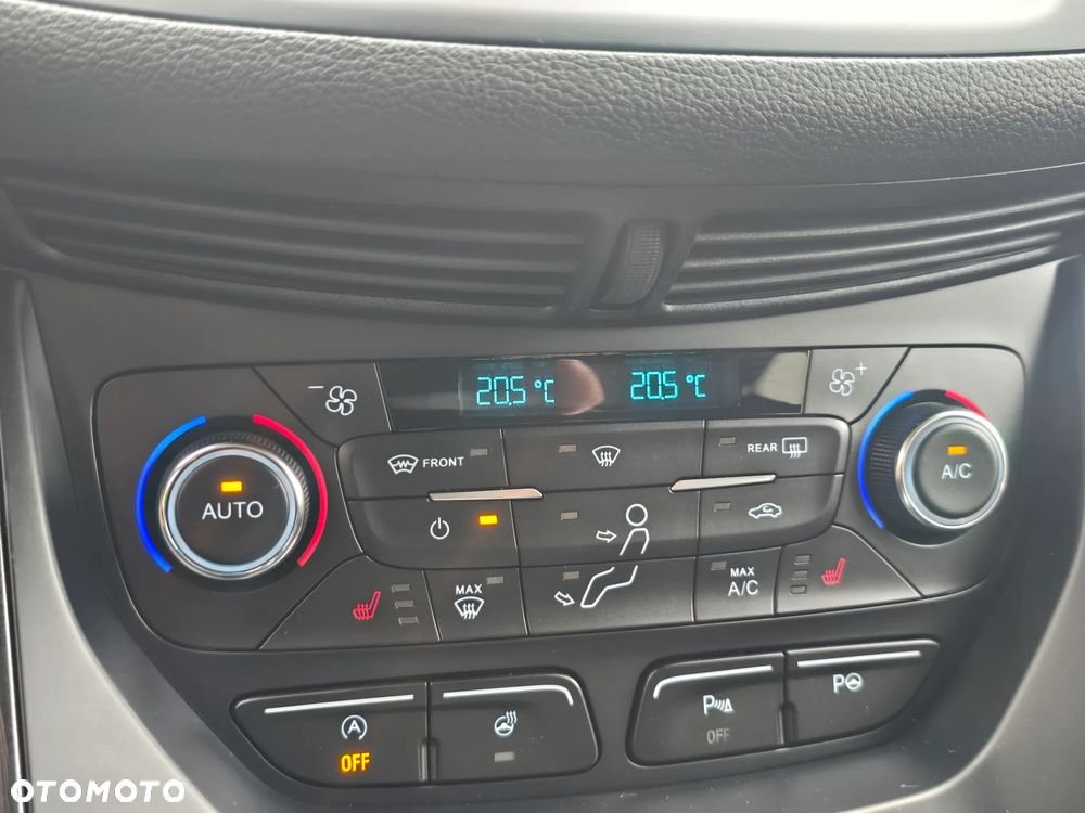 Ford Kuga 1.5 EcoBoost 2x4 Titanium - 20