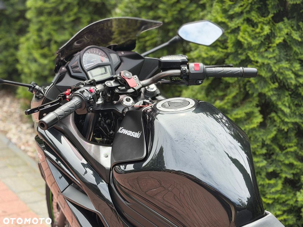 Kawasaki ER - 15