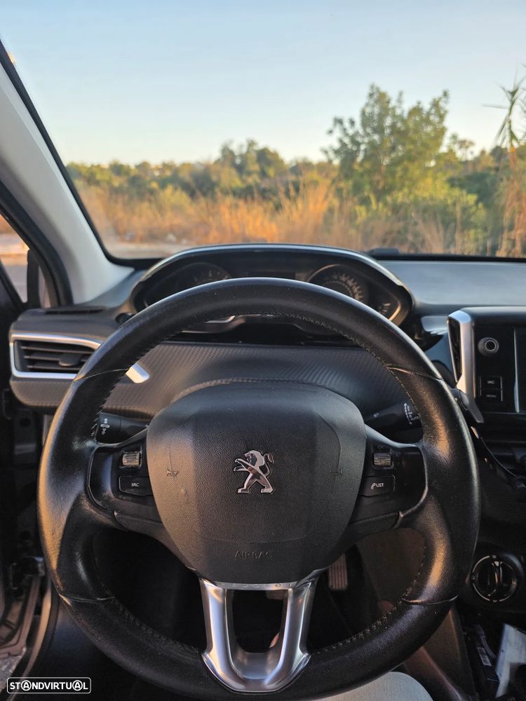 Peugeot 2008 - 10
