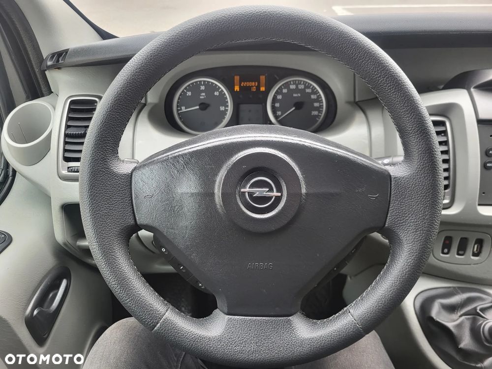 Opel Vivaro - 26