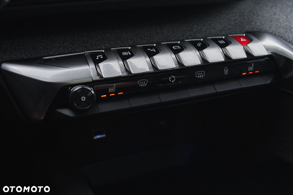 Peugeot 5008 BlueHDI 130 Allure Business-Paket - 29