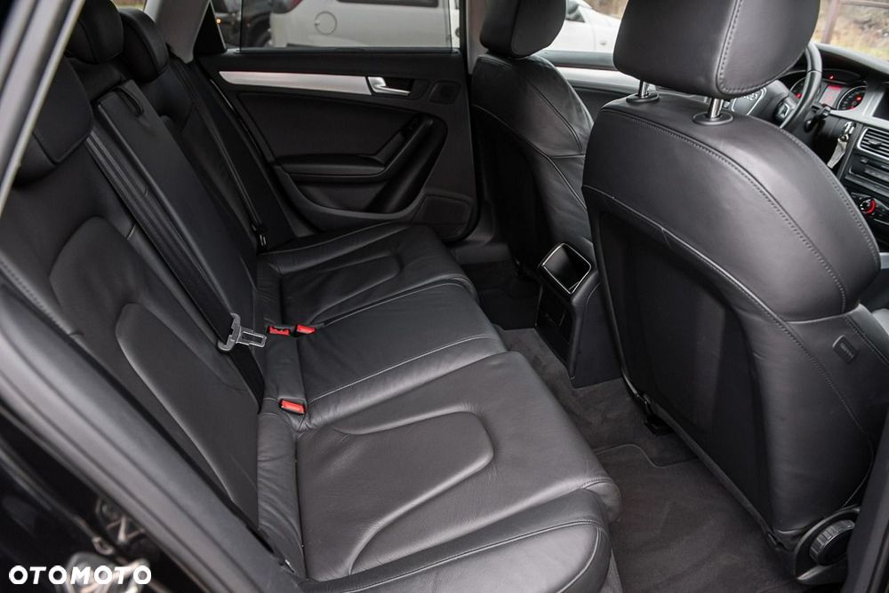 Audi A4 Avant 2.0 TDI DPF S line Sportpaket - 8