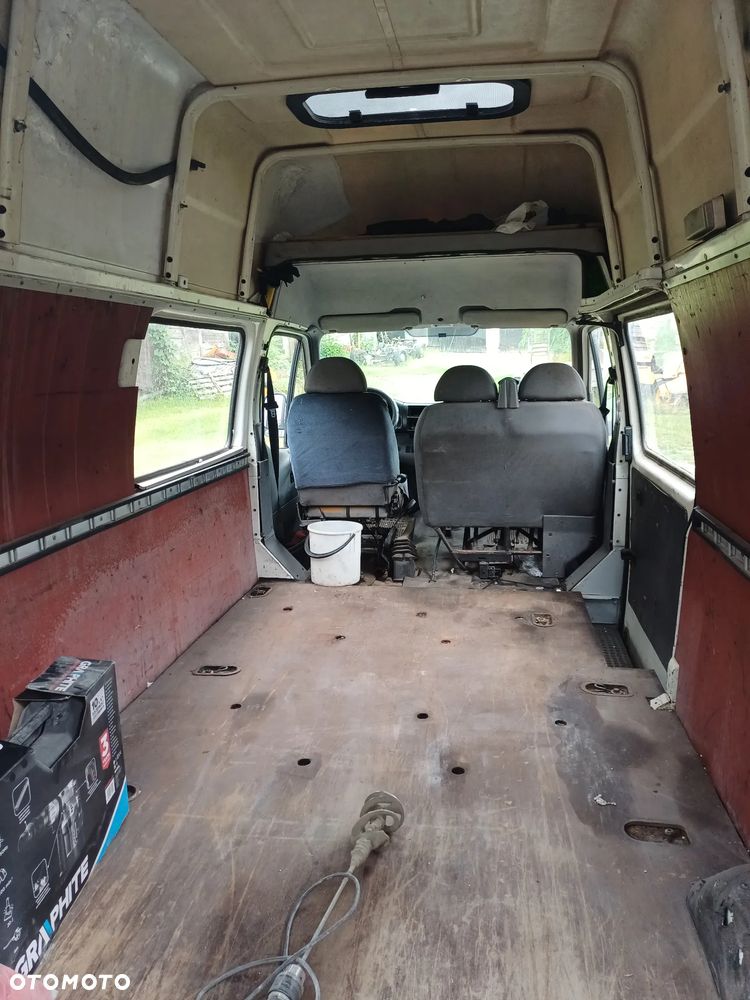 Ford Transit - 3