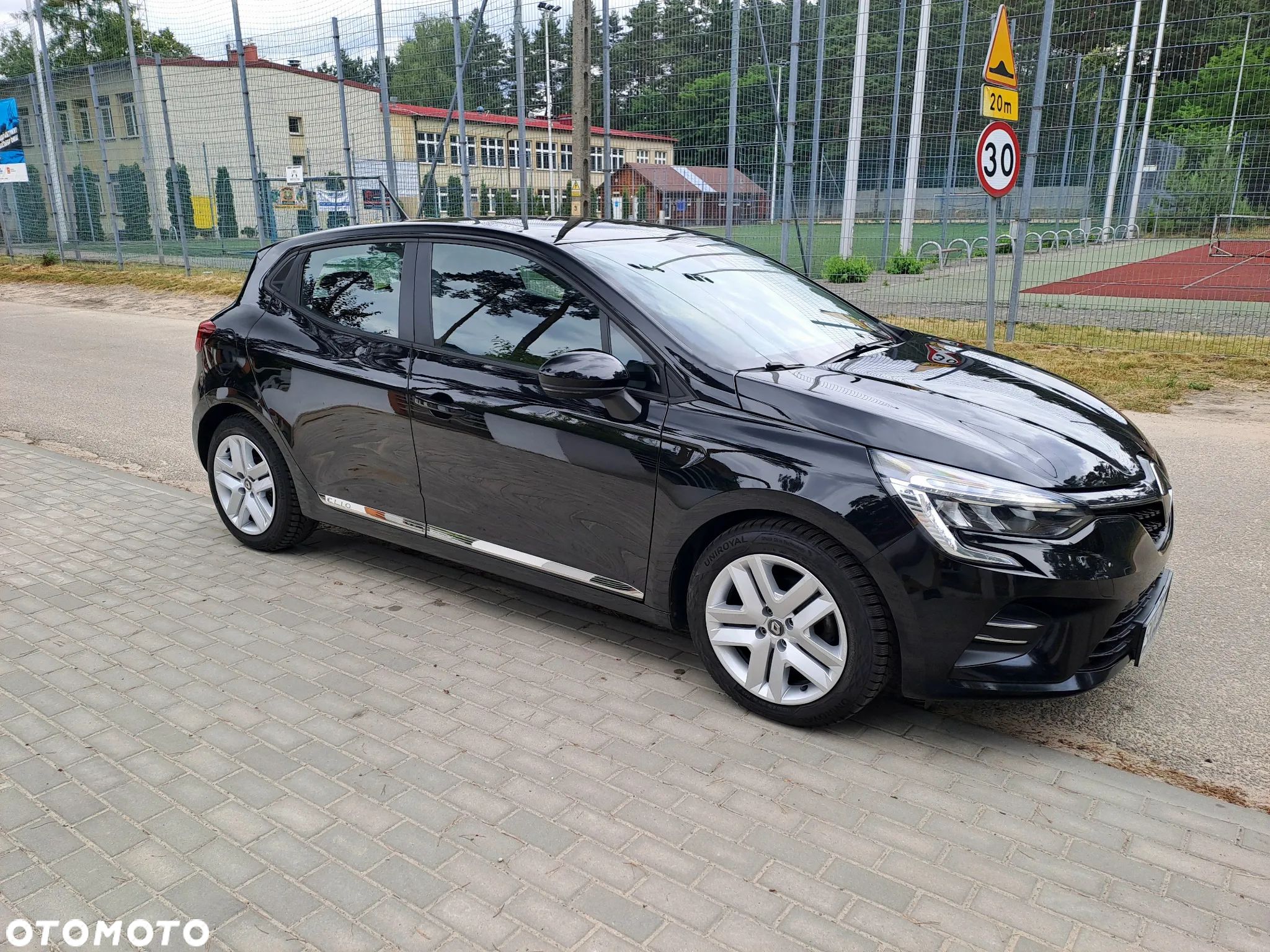 Renault Clio - 1