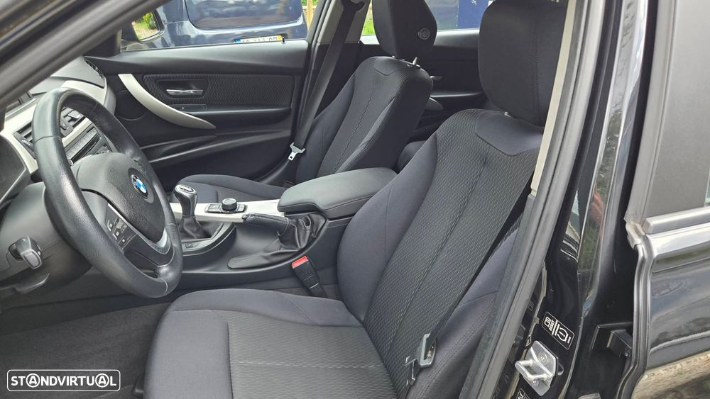 BMW 320 d EfficientDynamics - 13