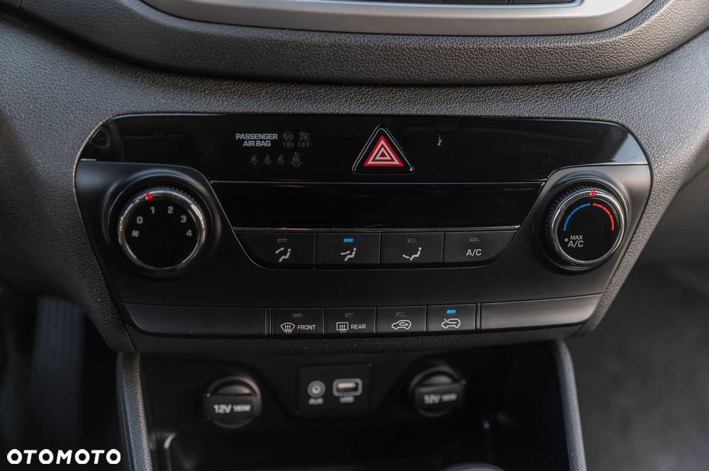Hyundai Tucson blue 1.7 CRDi 2WD Style - 36
