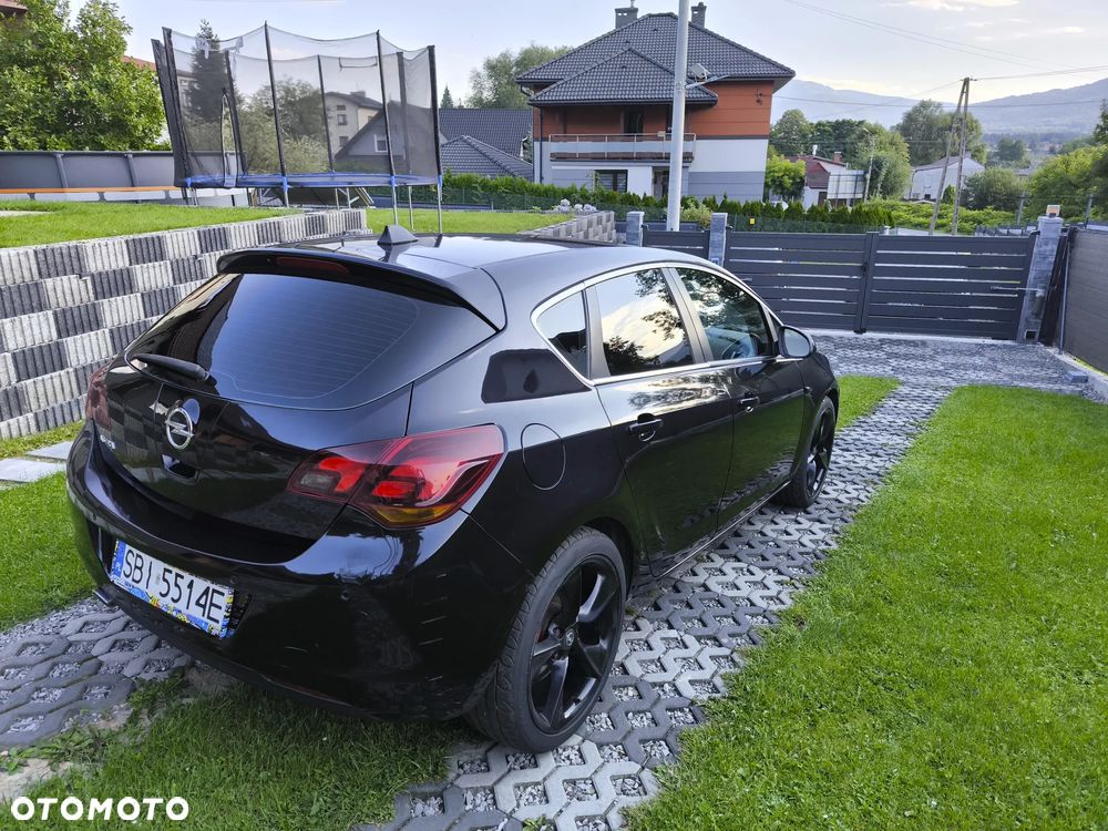 Opel Astra 1.6 Turbo Cosmo - 5
