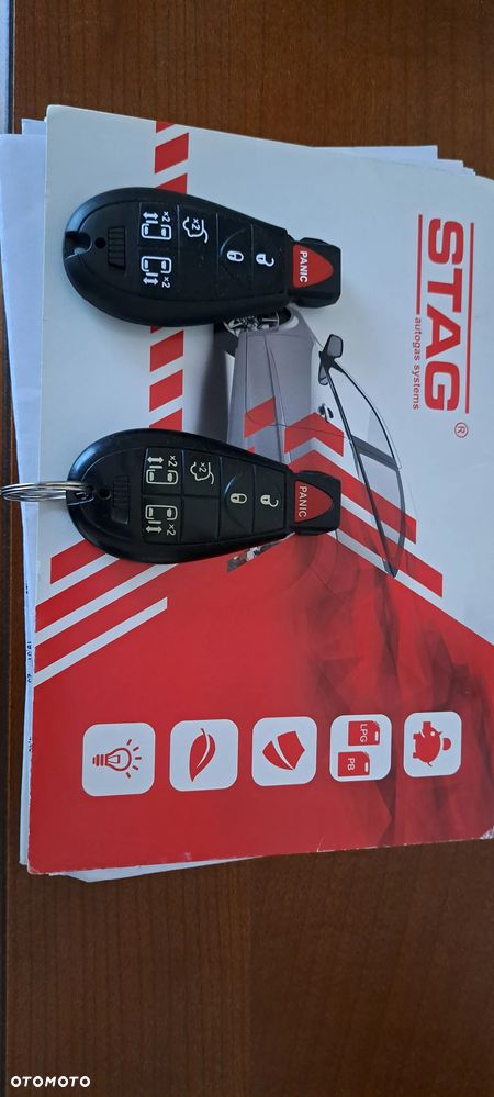 Chrysler Town & Country 3.6 Touring - 13