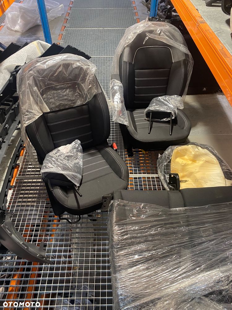 DACIA Logan III SANDERO 3 III STEPWAY  NOWE ! 0 km!!! Z podłokietnikiem FOTELE KOMPLET FOTELI SIEDZENIA KANAPA poduszki w fotelach Wwa - 1