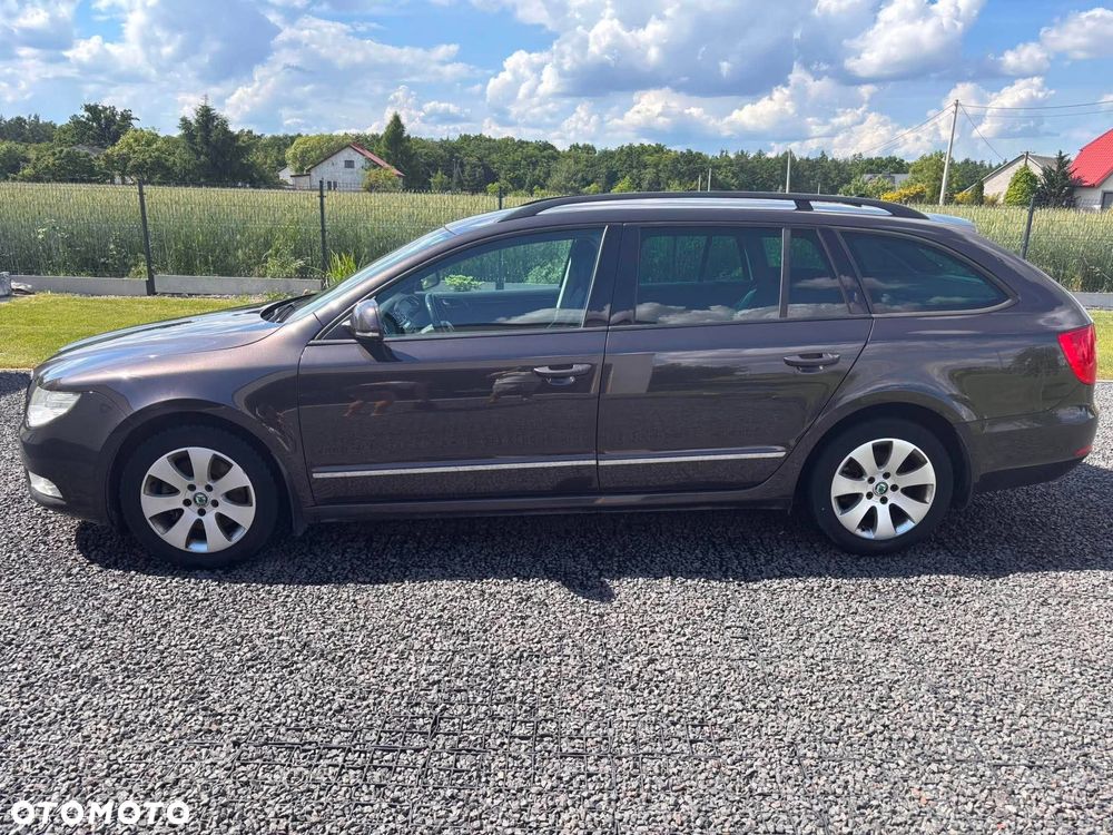 Skoda Superb 2.0 TDI DSG Ambition - 1