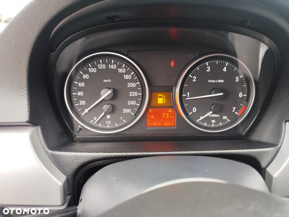BMW Seria 3 318i - 24