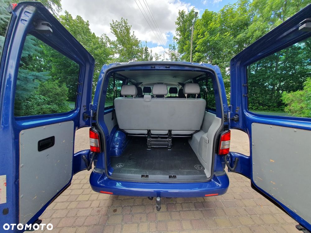 Volkswagen Caravelle - 8