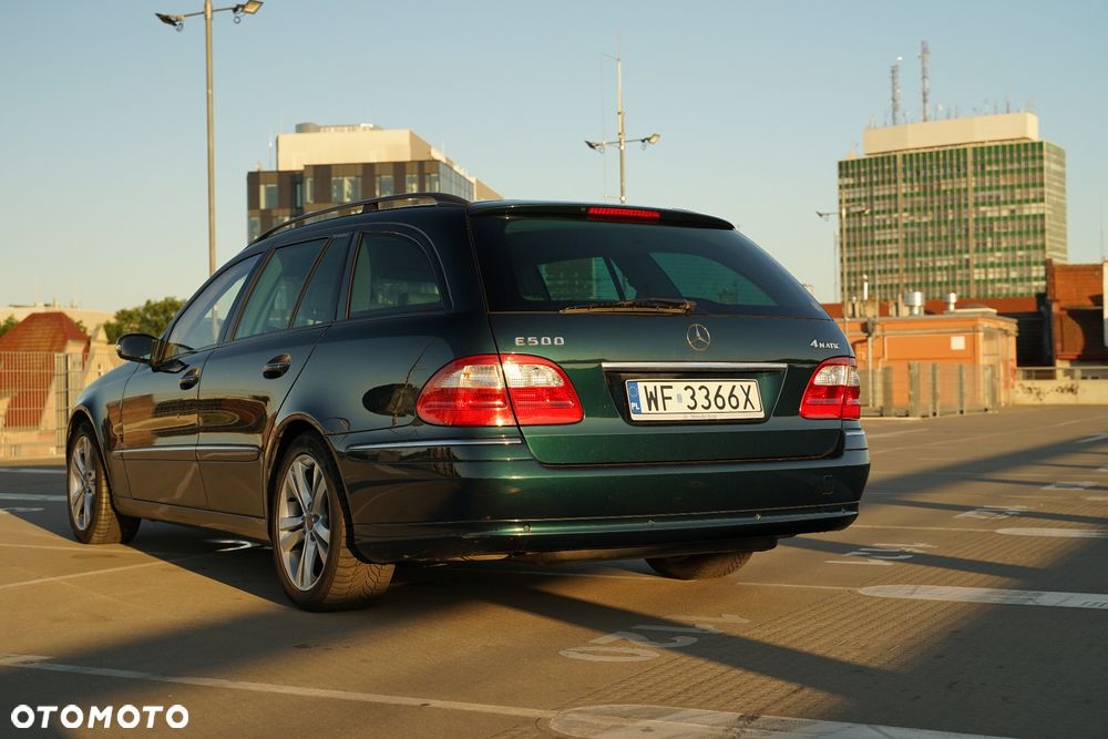 Mercedes-Benz Klasa E 500 4-Matic T Elegance - 2