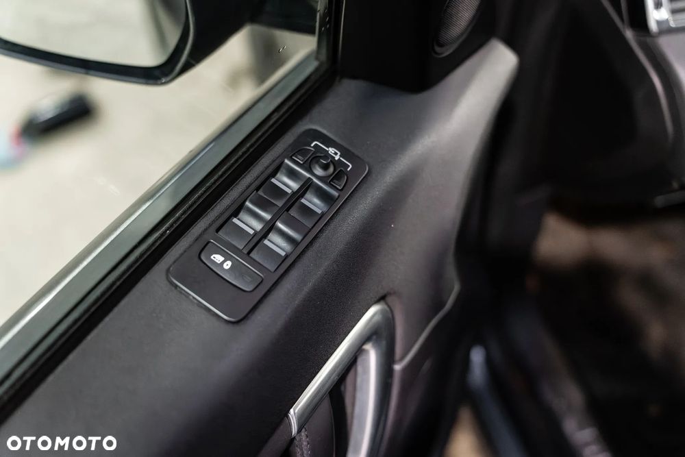 Land Rover Discovery Sport 2.0 Si4 HSE - 17